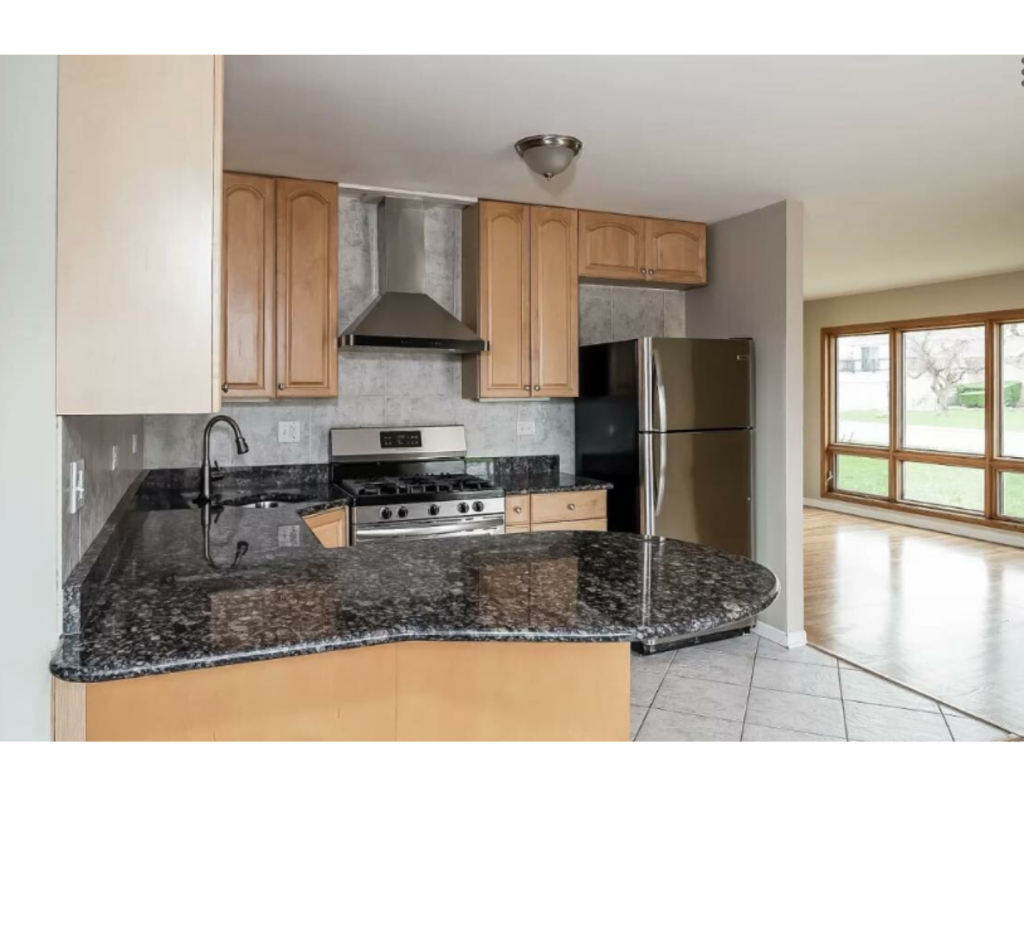 Granite Glamour: An Entertainer's Kitchen