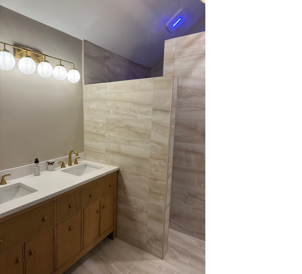 Serene Stone & Glass: A Modern Shower Space