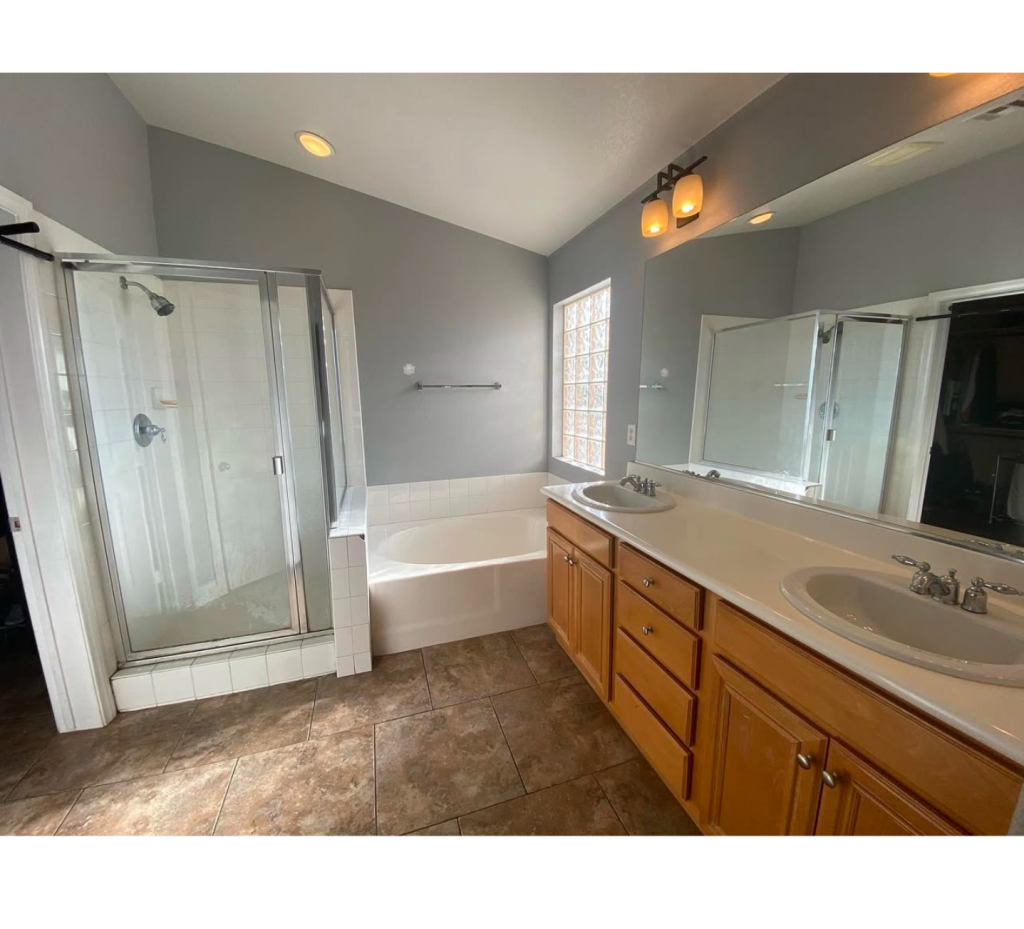 Warm Wood & Natural Light: A Bright Bathroom Design