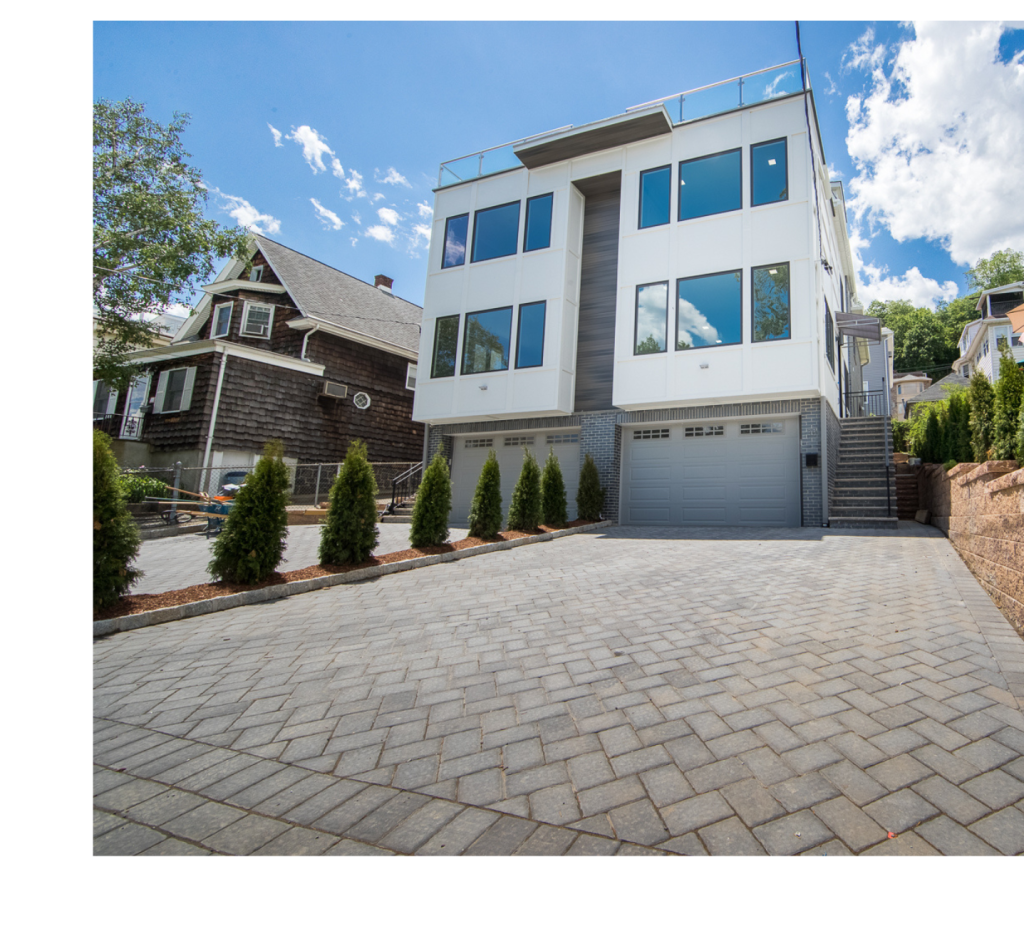 Modern Cube & Brick Drive: A Striking Urban Residence