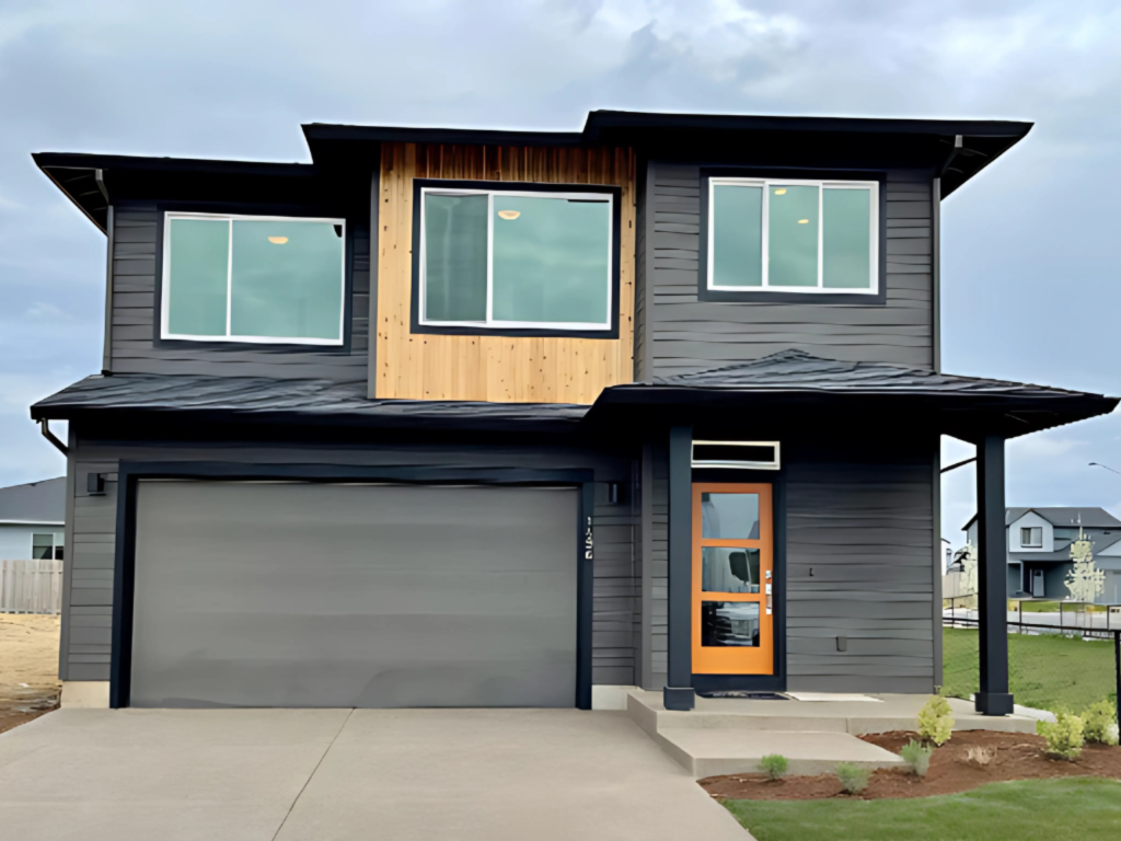 Striking Modern Home: Bold Colors & Clean Lines