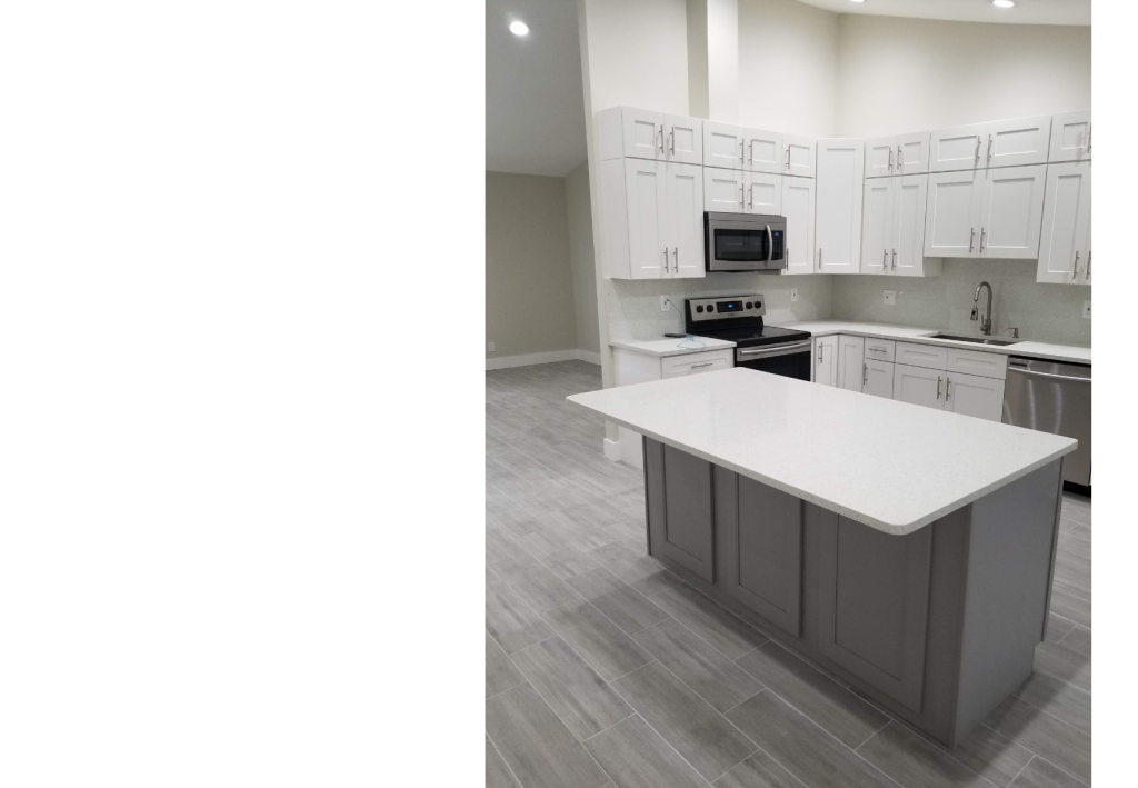Central Gathering: Kitchen Island in a Bright Space