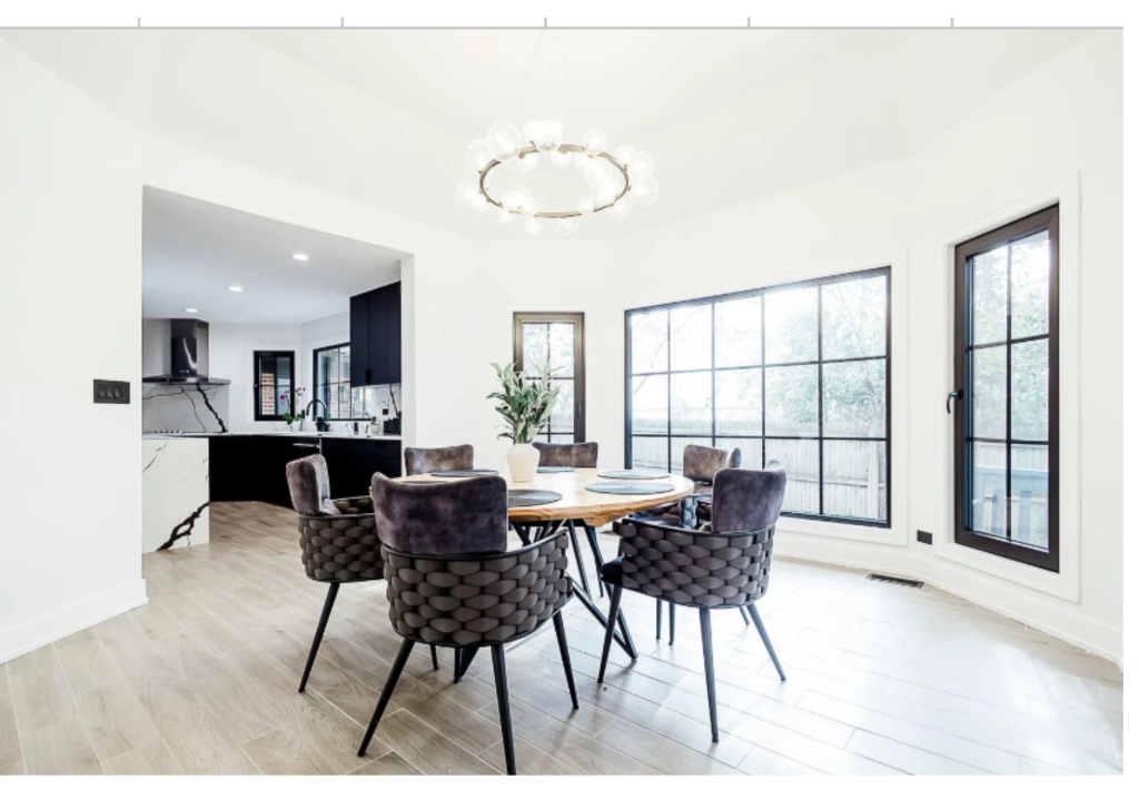 Bright Dining: Modern Style with Kitchen View